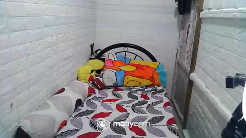 Trixie online show from December 22, 2025, 12:13 pm