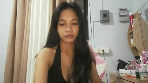 Snapshot of asian_trish chatting on November 15, 2025, 10:37 pm asian_trish online show from November 15, 2025, 10:37 pm