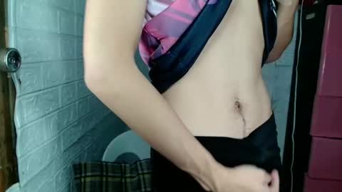 EIZE online show from March 12, 2026, 4:18 am