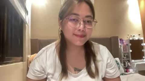 Curvy online show from October 15, 2025, 10:15 am