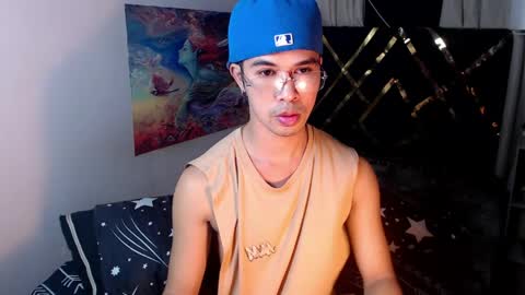 asiancum_peter online show from April 28, 2026, 11:37 am