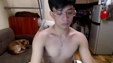 asiandreamboyx online show from February 12, 2025, 5:05 pm