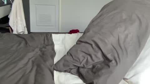 asiangirlandwhiteguy online show from March 4, 2025, 3:11 am