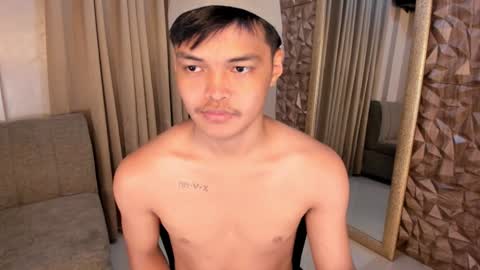 VICTORIA SCOTT online show from February 5, 2025, 4:27 am