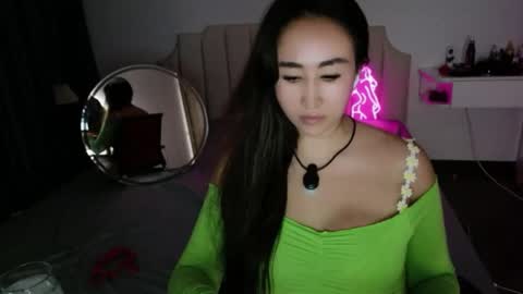 Snapshot of asianqueen777ohmi chatting on May 28, 2026, 4:43 am Rose Mingna online show from May 28, 2026, 4:43 am