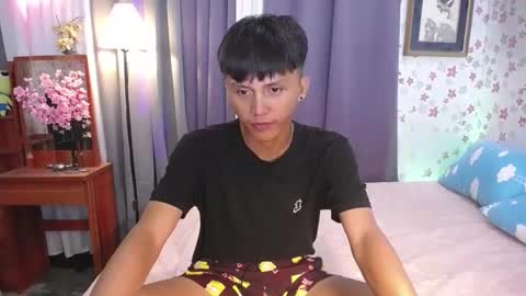 Snapshot of asiansmokeyxx chatting on January 7, 2025, 11:58 am prince online show from January 7, 2025, 11:58 am