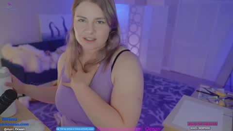 Asiri   pronounced Ah-siri Please no nicknames   3 online show from March 4, 2025, 3:33 am