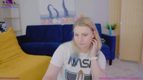 Snapshot of asiri_ocean chatting on June 1, 2026, 3:58 pm Asiri pronounced Ah-siri Please no nicknames 3 online show from June 1, 2026, 3:58 pm