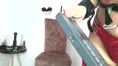 Snapshot of asiri_smith chatting on November 17, 2025, 7:52 pm Asiri online show from November 17, 2025, 7:52 pm