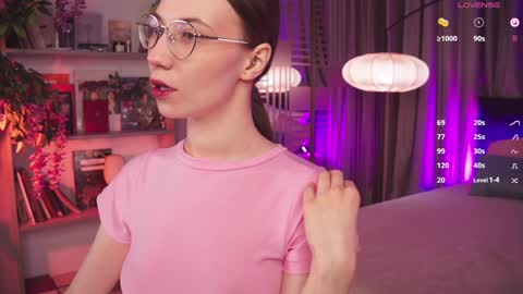 Snapshot of askaudrey chatting on December 5, 2024, 1:38 pm Audrey online show from December 5, 2024, 1:38 pm