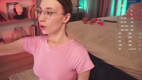 Snapshot of askaudrey chatting on December 5, 2024, 5:17 pm Audrey online show from December 5, 2024, 5:17 pm