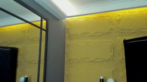 Aslan  online show from March 8, 2026, 2:04 am