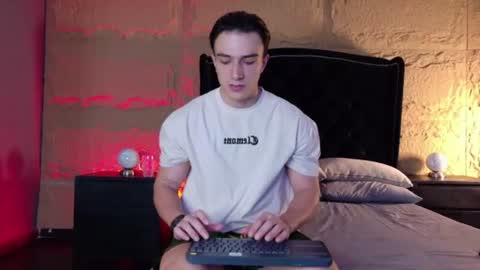 Aslan  online show from June 15, 2026, 12:13 am