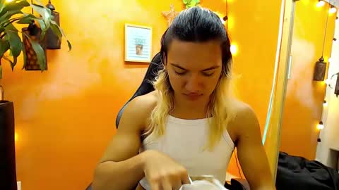 ASLY online show from January 28, 2025, 11:28 am