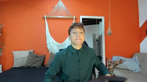 ASLY online show from April 16, 2026, 12:17 pm
