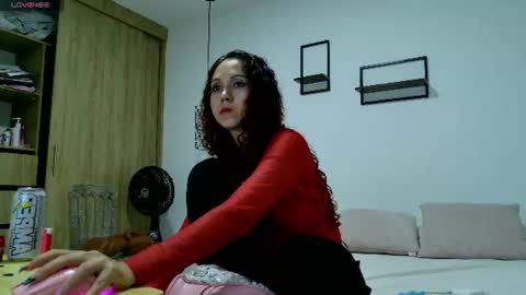 Snapshot of aslysande chatting on June 21, 2026, 4:59 am aslysande online show from June 21, 2026, 4:59 am
