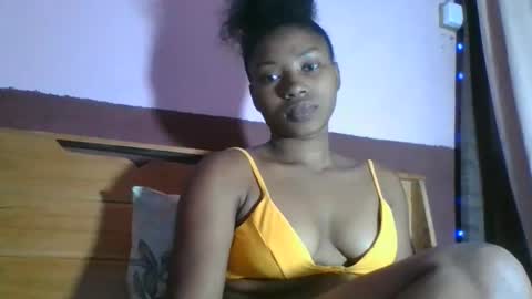 asmiraa online show from February 11, 2026, 5:01 am