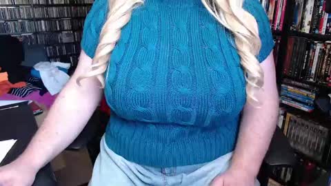 Snapshot of aspen_vale chatting on May 10, 2026, 6:35 pm Aspen Vale online show from May 10, 2026, 6:35 pm