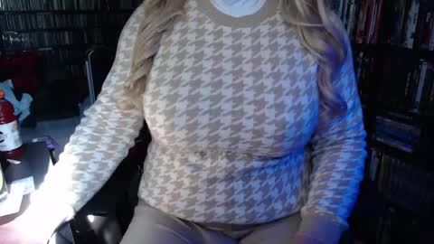 Snapshot of aspen_vale chatting on May 26, 2026, 8:49 pm Aspen Vale online show from May 26, 2026, 8:49 pm