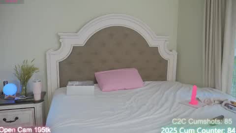 Snapshot of aspenwild chatting on March 1, 2025, 7:37 pm Aspen Wild online show from March 1, 2025, 7:37 pm