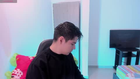 Snapshot of asta_kuro chatting on May 22, 2026, 3:35 am Asta Kuno online show from May 22, 2026, 3:35 am