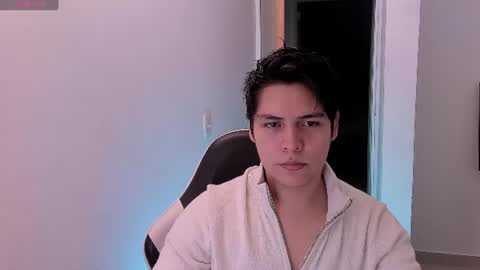 Asta Kuno online show from July 19, 2026, 3:32 am