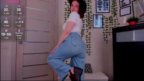 Snapshot of astarte_aste chatting on August 1, 2026, 10:58 am astarte_aste online show from August 1, 2026, 10:58 am