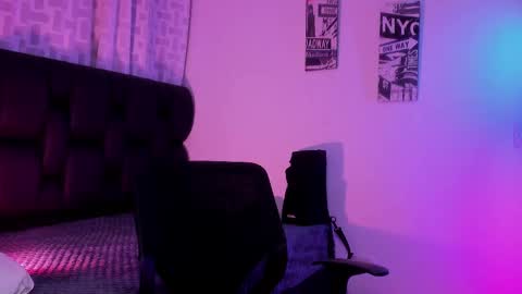 Snapshot of astonhills chatting on October 3, 2025, 2:30 am astonhills online show from October 3, 2025, 2:30 am