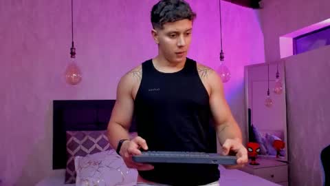 Snapshot of astonhills chatting on April 10, 2026, 4:50 am astonhills online show from April 10, 2026, 4:50 am