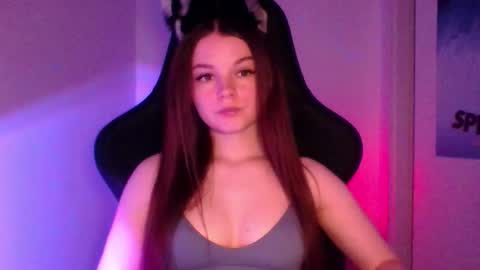 astradream_ online show from October 23, 2025, 5:44 pm