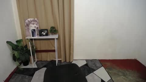 Snapshot of astraea_xxx chatting on January 10, 2025, 11:33 am Anna online show from January 10, 2025, 11:33 am