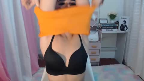 Snapshot of astraea_xxx chatting on January 29, 2025, 4:52 pm Anna online show from January 29, 2025, 4:52 pm