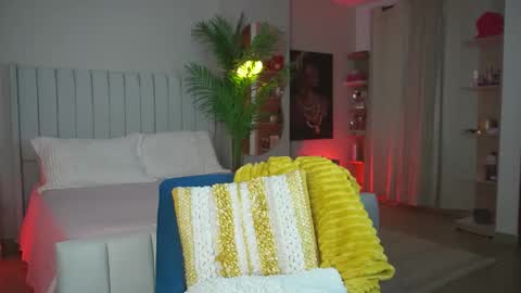 Snapshot of astrea_1 chatting on September 24, 2025, 12:14 am Astrea online show from September 24, 2025, 12:14 am