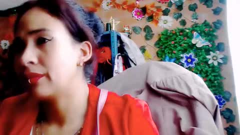 astrid_hauser66 online show from December 17, 2025, 7:20 pm