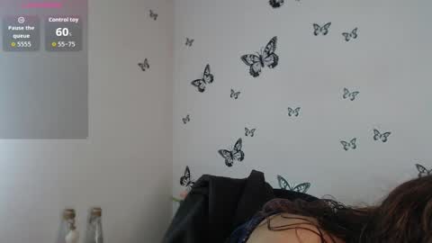 Astrid online show from June 5, 2026, 2:56 pm