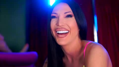 Astrid online show from March 13, 2026, 8:37 pm