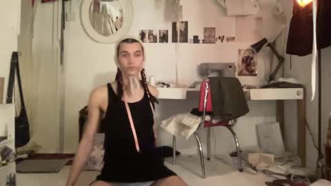 Snapshot of astrodoll chatting on December 18, 2024, 8:14 pm Astro Doll online show from December 18, 2024, 8:14 pm