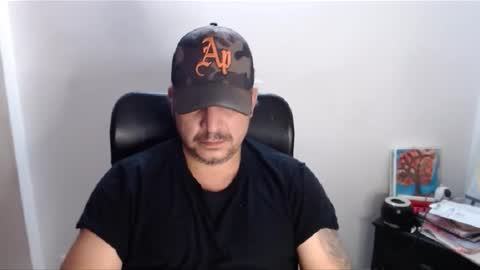 Snapshot of astton_nick chatting on December 3, 2024, 4:47 am Nick Astton online show from December 3, 2024, 4:47 am