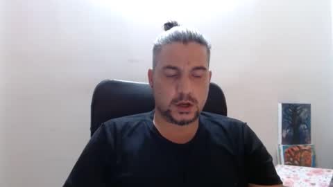 Snapshot of astton_nick chatting on December 22, 2024, 4:06 am Nick Astton online show from December 22, 2024, 4:06 am