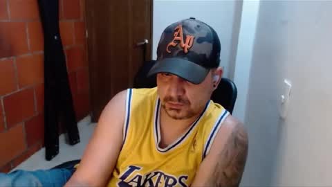 Snapshot of astton_nick chatting on February 1, 2025, 6:21 am Nick Astton online show from February 1, 2025, 6:21 am