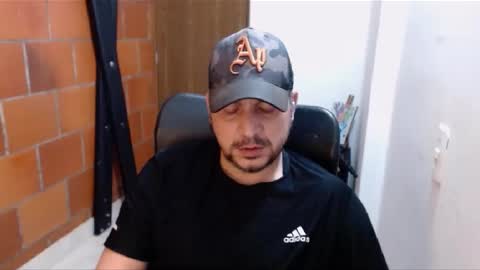 Snapshot of astton_nick chatting on February 28, 2025, 4:32 am Nick Astton online show from February 28, 2025, 4:32 am