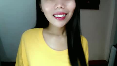 asuna_charming online show from December 23, 2025, 6:22 am