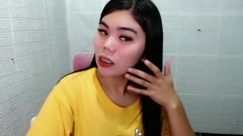 asuna_charming online show from February 19, 2026, 7:04 am