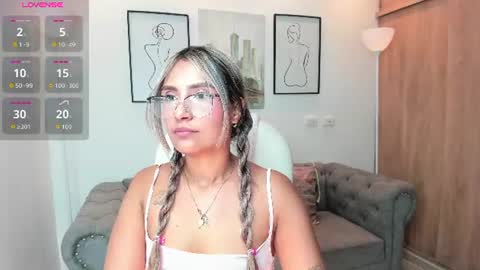 Snapshot of asura_love chatting on June 22, 2026, 6:05 pm asura_love online show from June 22, 2026, 6:05 pm