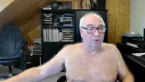 asusandy online show from January 15, 2025, 12:47 pm