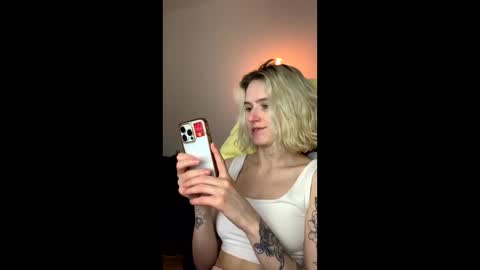 asya_new online show from December 3, 2025, 2:37 pm