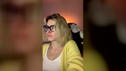 asya_new online show from December 16, 2025, 2:33 pm