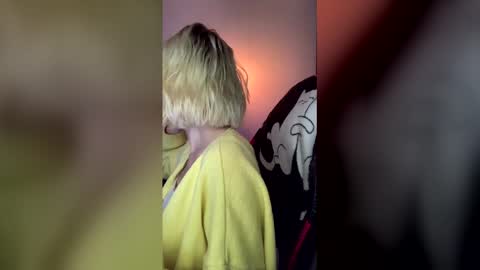 asya_new online show from December 17, 2025, 6:03 pm