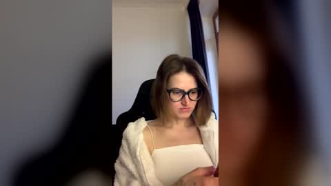 asya_new online show from April 5, 2026, 3:53 pm