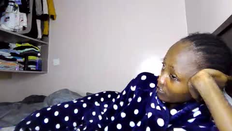 atara_seren online show from April 30, 2026, 7:09 pm